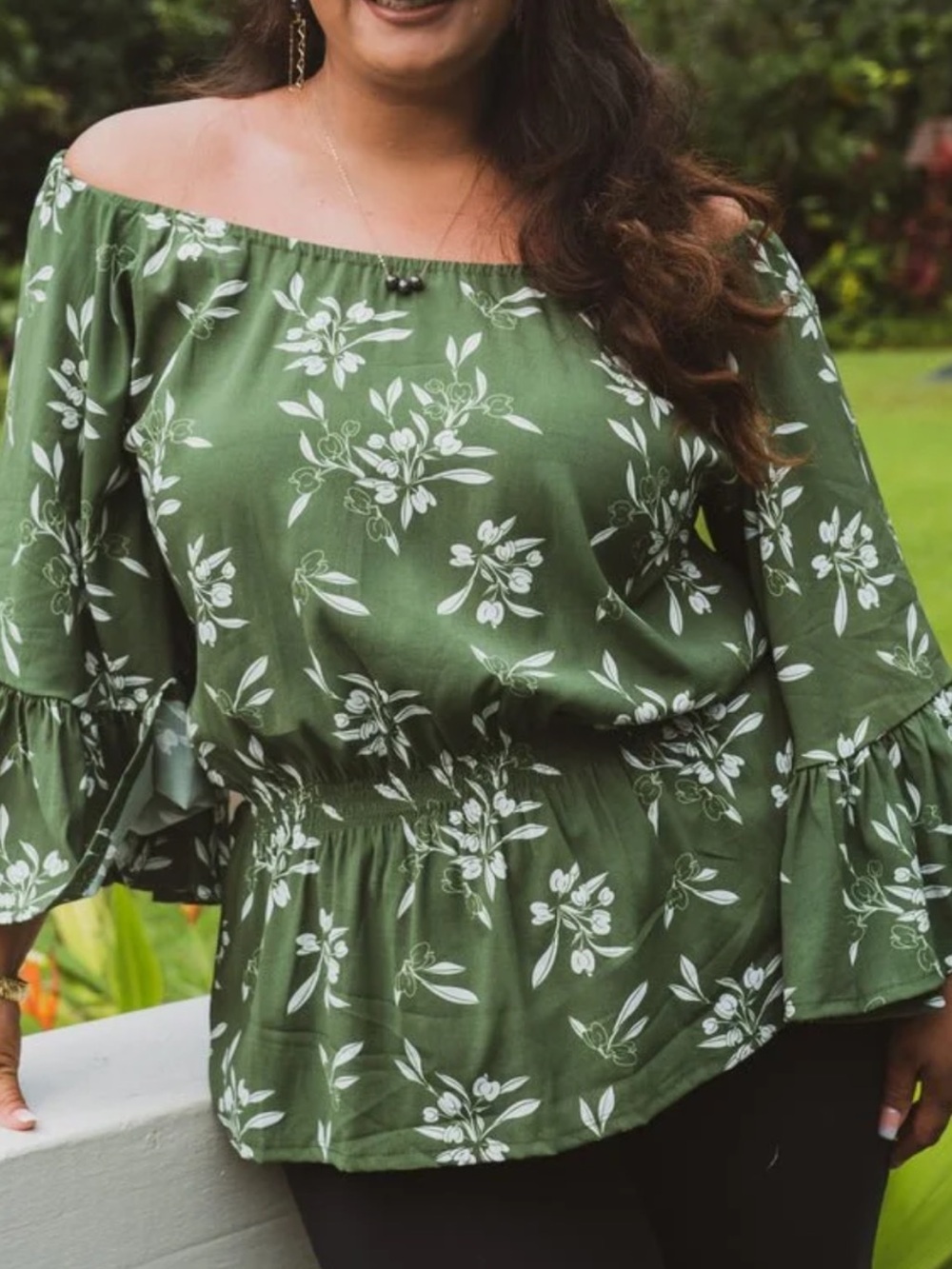 Ola Hou Designs~NWOT~Hawaiian-Inspired~Floral~Rayon~Ruffle Sleeve~
Blouse~Size S
